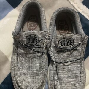 Hey Dude Men's Textured Gray Loafers